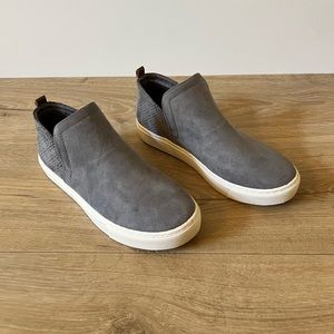 Dr. Scholl’s slip on sneaker